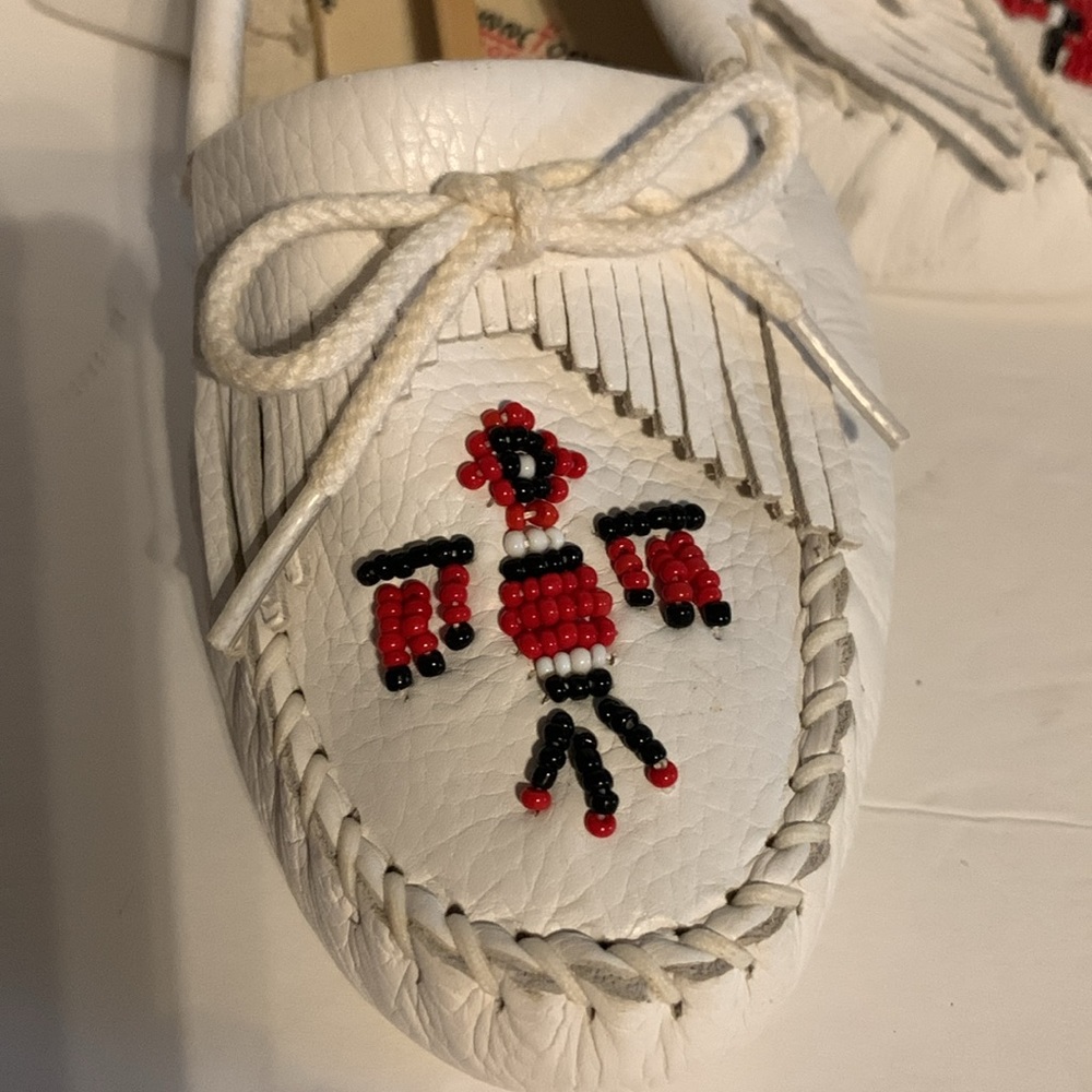 Minnetonka soft sole Moccasin, white never worn. - Picture 2 of 4